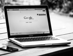 Mac-Book mit Google